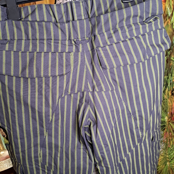 Burton, the white collection men's size medium - Picture 6 of 15